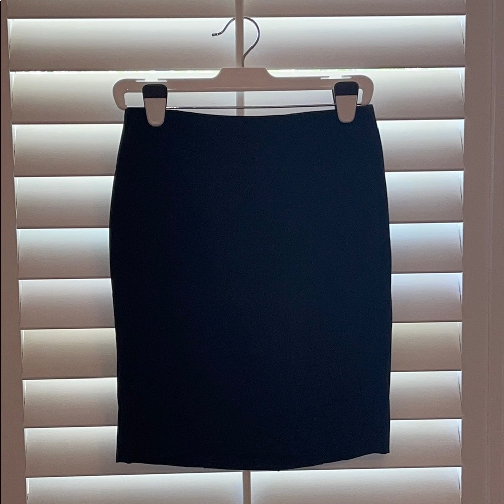LOFT Petite Classic Seamed Pencil Skirt